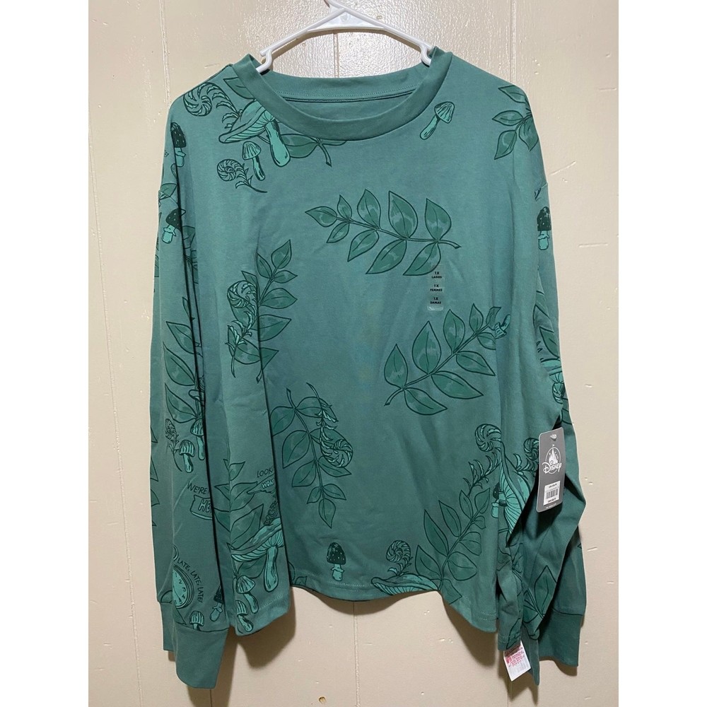 Woman’s 1x Disney Parks Store Alice in Wonderland Shirt NWT